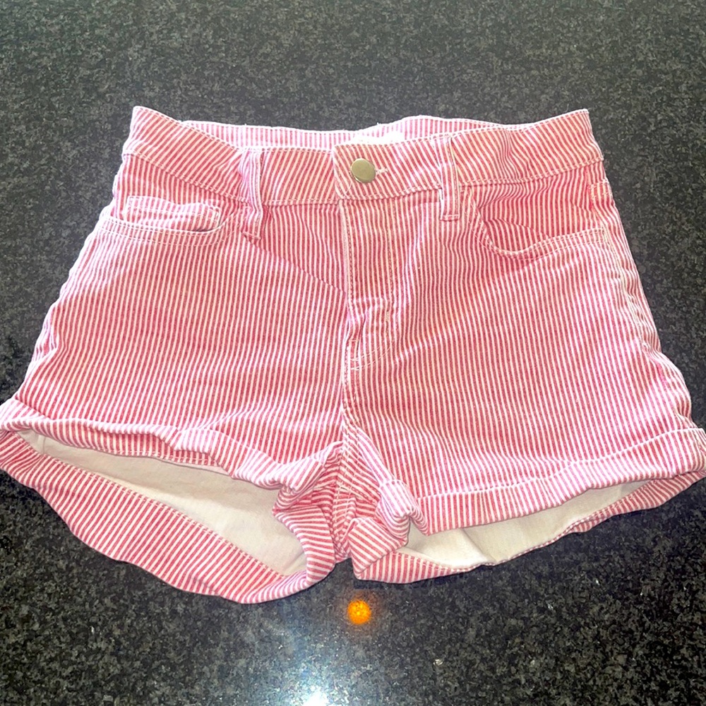 Peppermint shots , size 2 , no tags , never been worn . Was intended for spring?